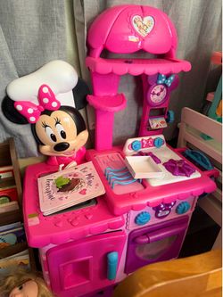 Play kitchen
