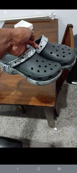 Crocs size 8 women's
