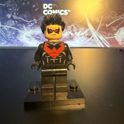 Night-Wing Lego Minifigure