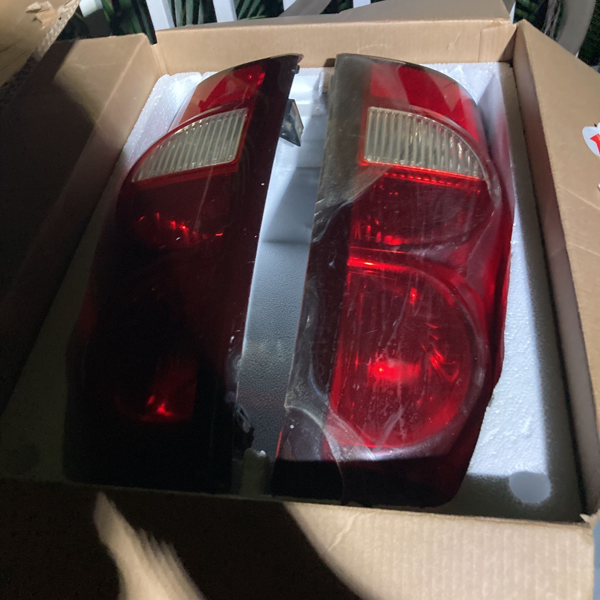2003 Chevy Silverado Head And Tail Light Set