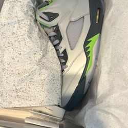 Air Jordan 5 Retro, Green Bean, Size 11.5