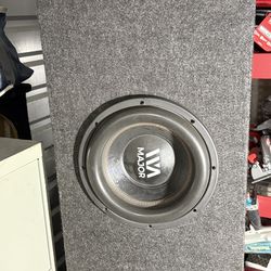 Bass de competencia con cajon porteado  y anplificador