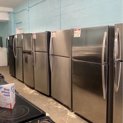 Variety Of  Top And Bottom Fridge In Excellent Condition 