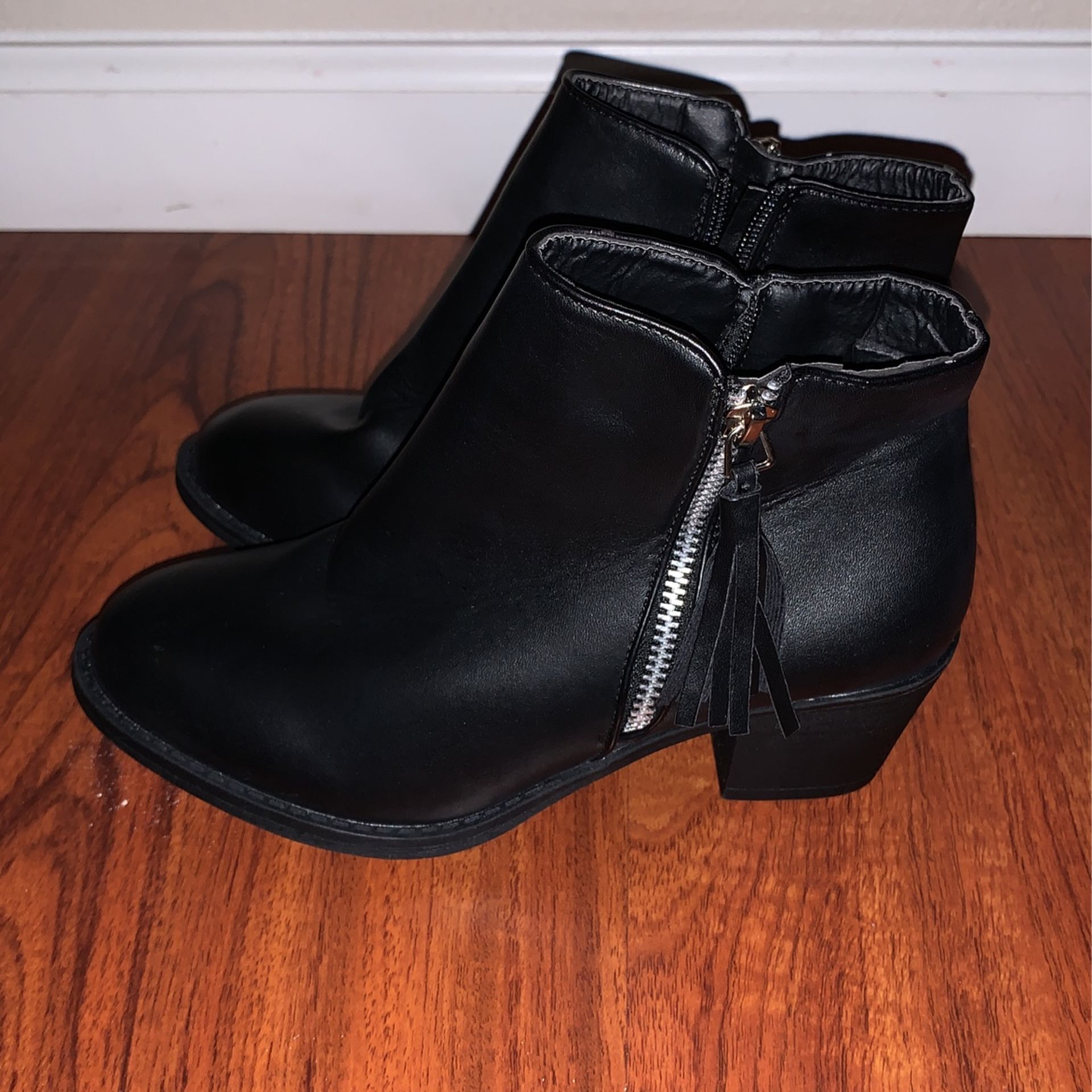 Brand New Booties size 6