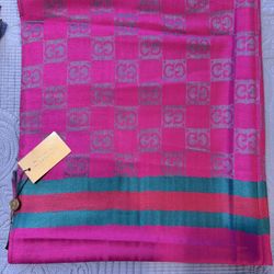 Scarfs/valentine's day gifts