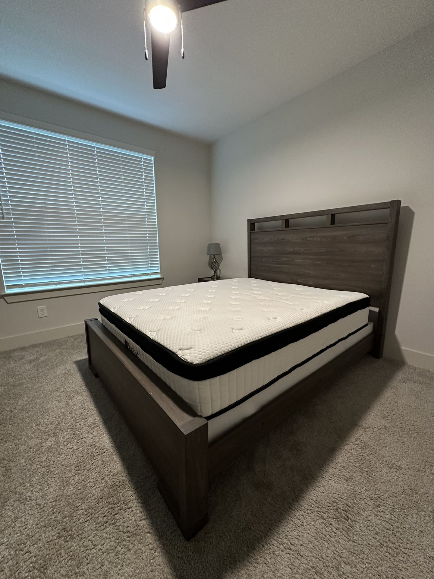 BEDROOM SET