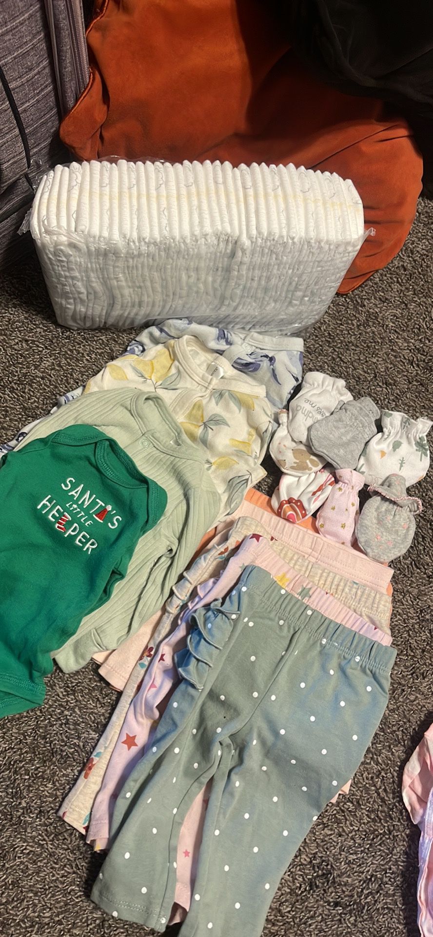 Girls Newborn Clothes & Diapers & Mittens 