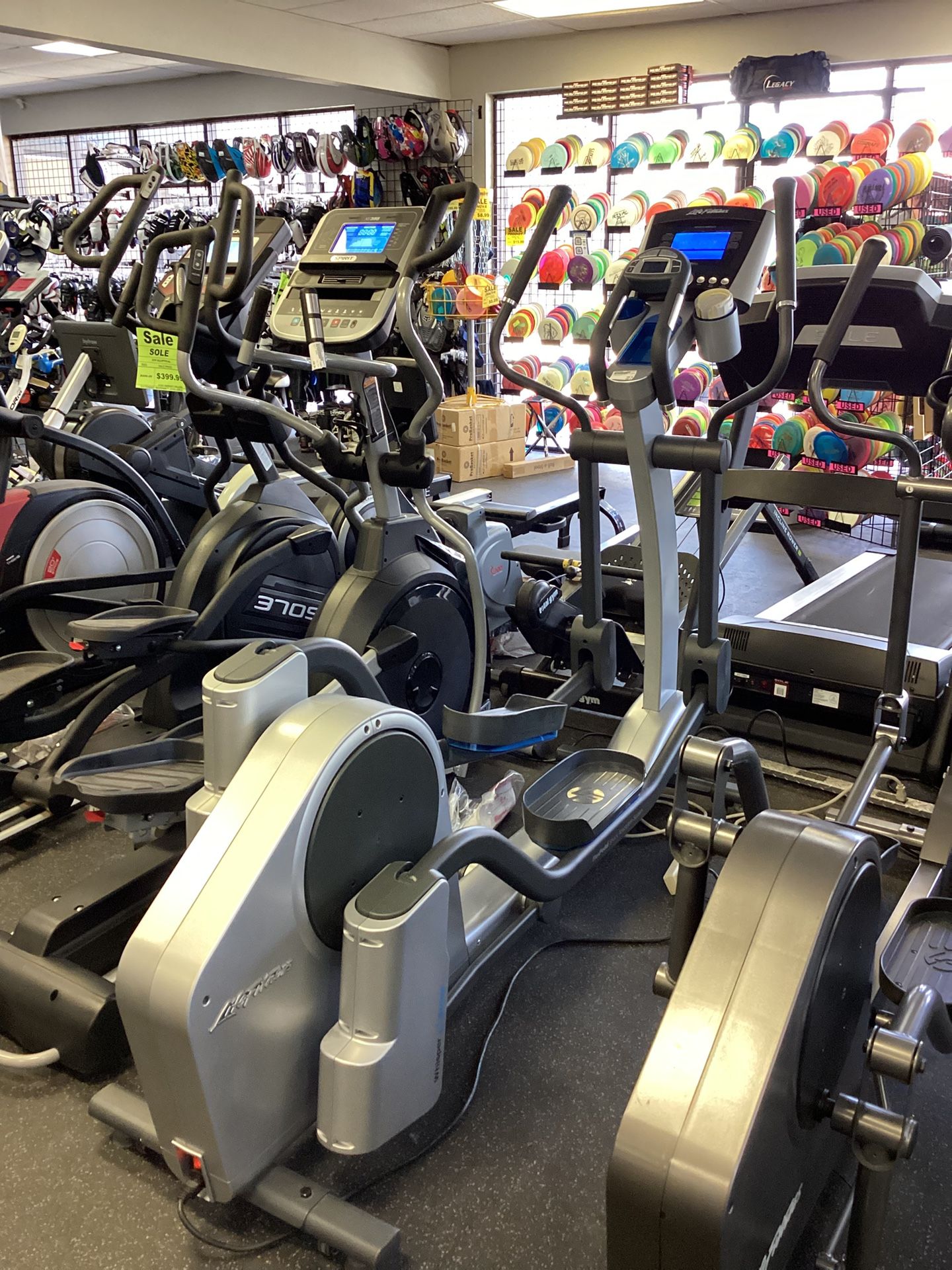Elliptical Cross Trainer With Adjustable Stride Like New With Warranty