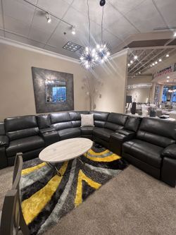 7 Pc Sectional On Sale Today🔥