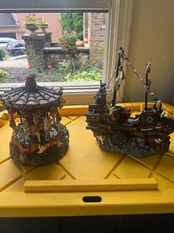 Halloween Carousel & Ghost Ship