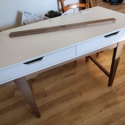 Desk With Power And USB Outlets