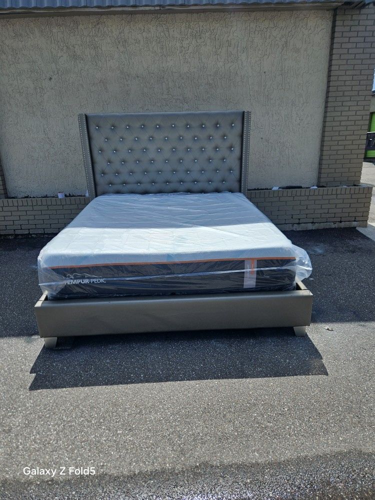 Silver King Size Sofia Vergara Upholstery Bed Frame With Brand New King Size Plush Tempur-pedic Luxe Adapt Firm Mattress In Plastic 