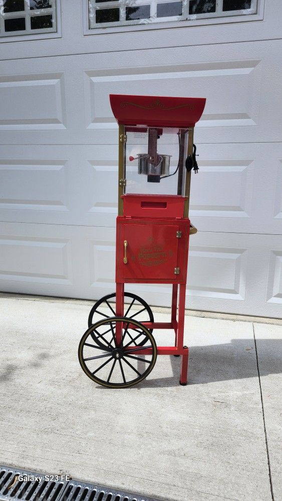Nostalgia Popcorn Maker Machine - with 2.5 Oz Kettle Makes Up to 10 Cups