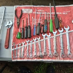 Random Mechanic Tools 🔧 