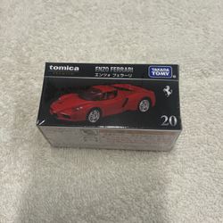 1:64 Tomica Premium Enzo Ferrari Red No.20