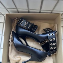 Women’s Shoes
