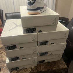 Brand New Jordan 4 SB Navy 