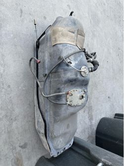 2001 - 04 Toyota Tacoma double fuel tank with pump
