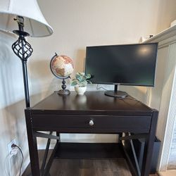 Nice Work Or School Desk