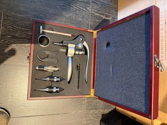 Wine Accessory Set in Wooden Gift Box