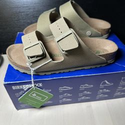 BIRKENSTOCK Women's Arizona Vegan Faded Khaki Canvas Size 39 