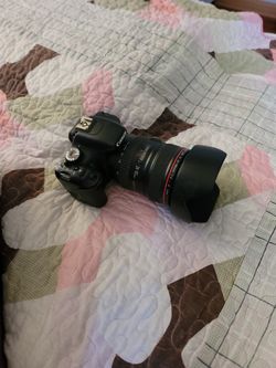 Canon T2i With 24-105F4L Lens