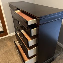 Very Nice Dresser!!! 