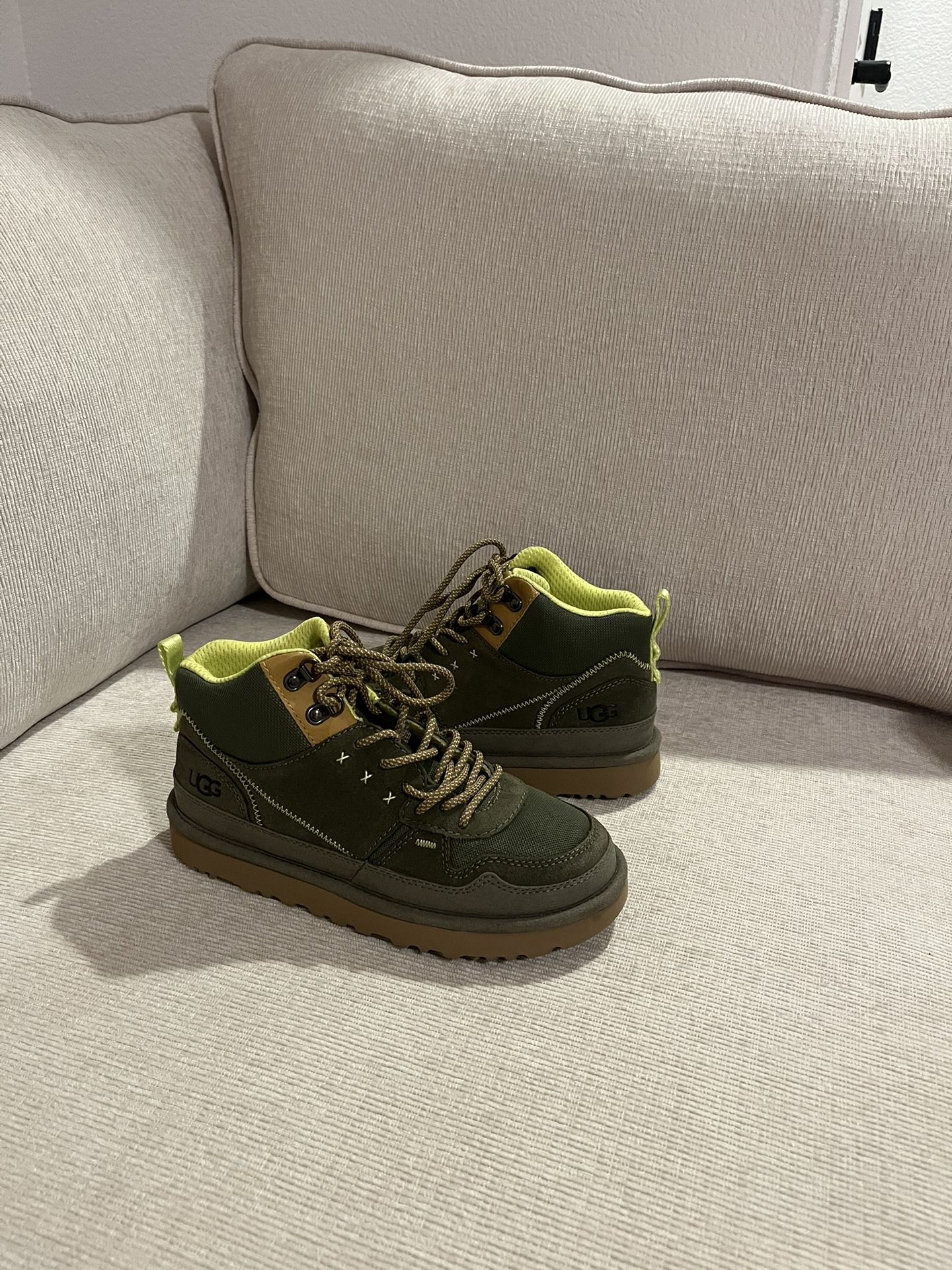 UGG New Size 7