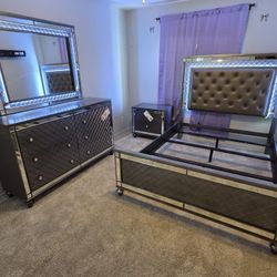 Brand New 4 Pcs Bedroom Set Queen Bed, 1 Night, Dresser & Mirror LED Light Mirror & Bed $1399
