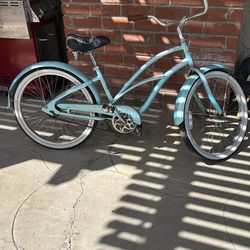 Women’s beach cruiser