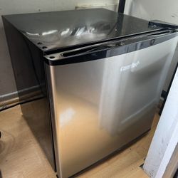 COMFEE Mini Fridge 