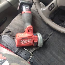 Milwaukee Fuel M12 Cut Off Tool And Battery