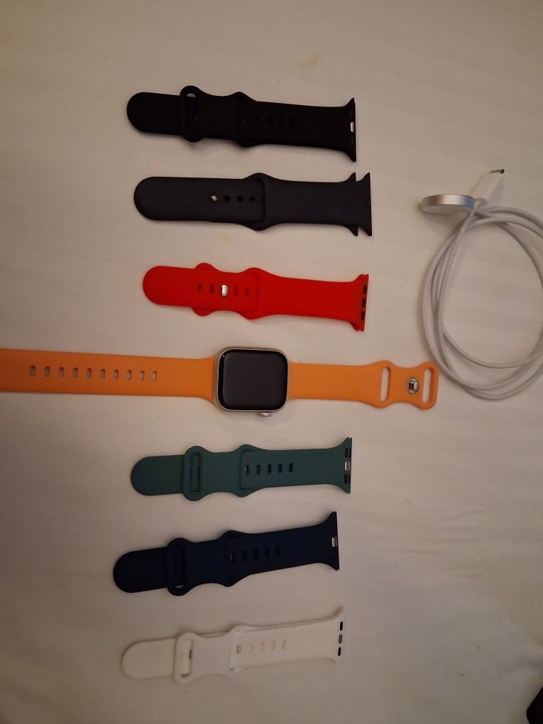 Apple Watch SERIES 7 W/GPS & 6 different colored bands