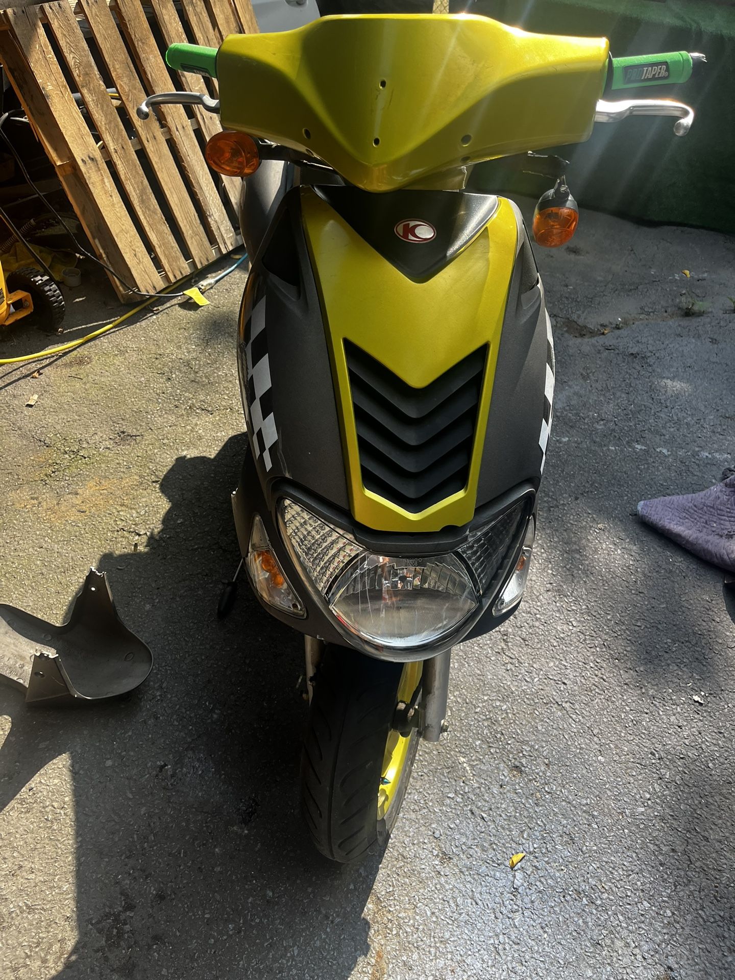 Super 9 Moped