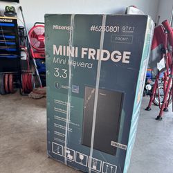 Mini fridge