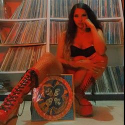 Kiss “Rock and Roll Over” Vinyl Record LP 