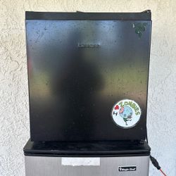 Hisense Mini Fridge 