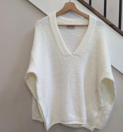 Women’s Urban Outfitters Oversized Cozy V-Neck Sweater Size XS