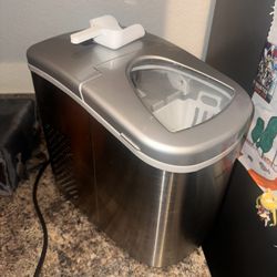 Frigidaire Countertop Ice Maker