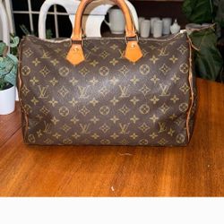 Louis Vuitton Speedy 35
