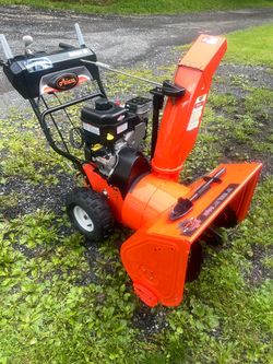 ARIENS deluxe 28 snowblower