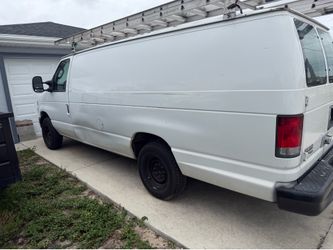 Cargo van E - 150  2013