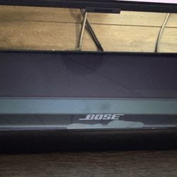 Bose Soundbar- Soundtouch 300 With Base And Subwoofer 