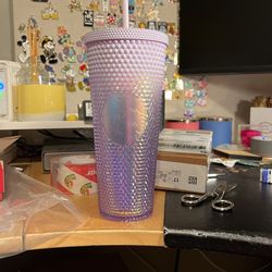 Starbucks 2022 Iridescent Lilac Venti Tumbler