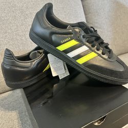 New Adidas Black Samba Shoes Size 11.5