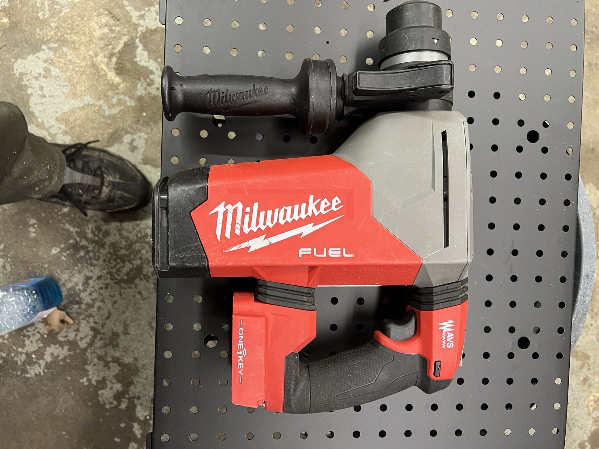 M18 FUEL 18V Lithium-Ion Brushless Cordless SDS-Plus 1-1/8 in. Rotary Hammer Drill 