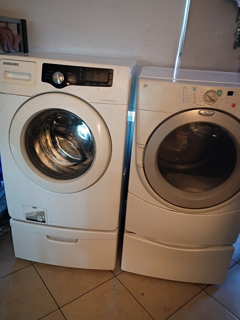 Tengo Un Set De Lavadora Y Secadora De Gas