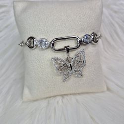 Beautiful Buterfly Bracelet 14K Gold Laminated Non Tarnish Excellent Quality Jewelry  35$ 