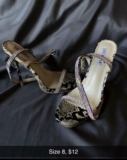 Snake skin Heels size 8 woman