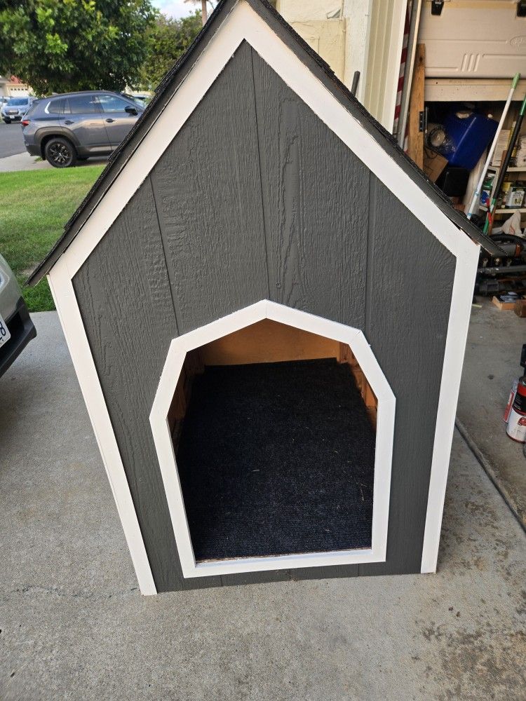 Sweet Dog House